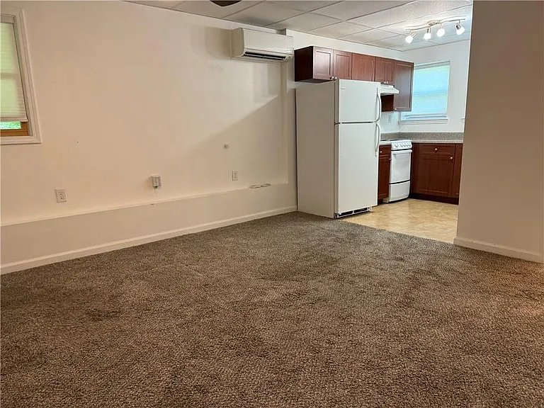 412 Hickory Walk — Photo 18