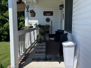 105 W Lawn Dr, Jamestown, TN 38556