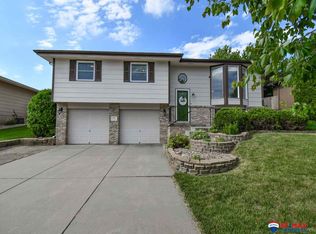 7835 Glynoaks Dr, Lincoln, NE 68516