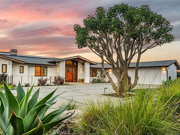 2nd image of 38 Saddleback Rd