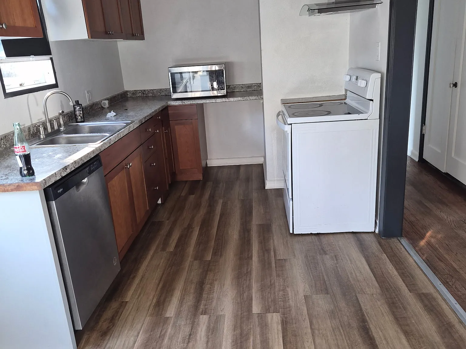 3 bed, 1042 sqft, $2,800 — Photo 4