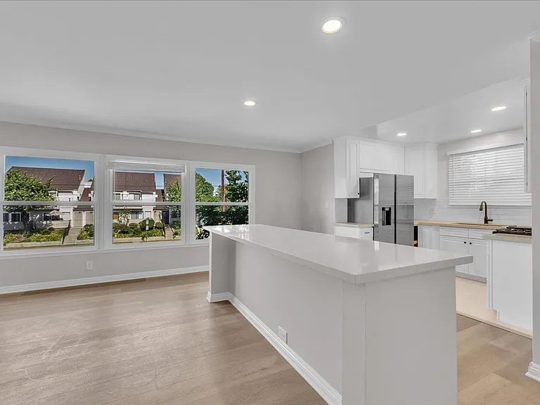 4943 Coldwater Canyon Ave — Photo 11