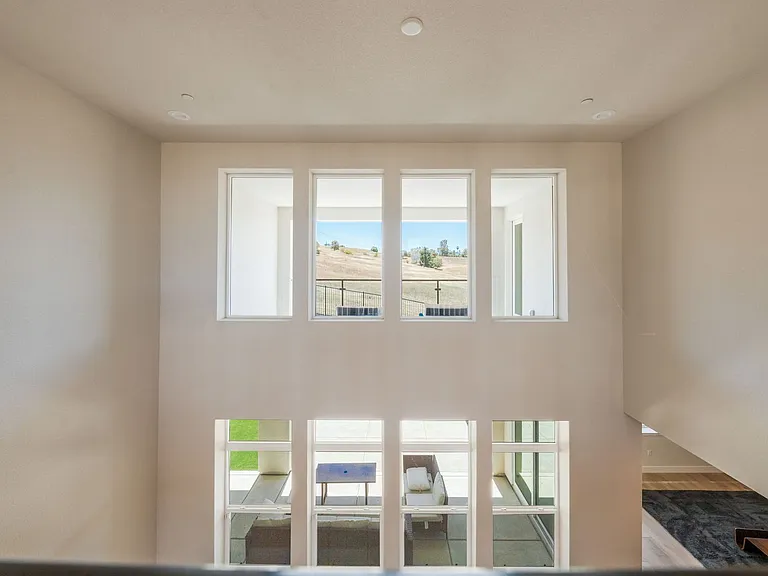 1342 Wheeler Peak Ct — Photo 32