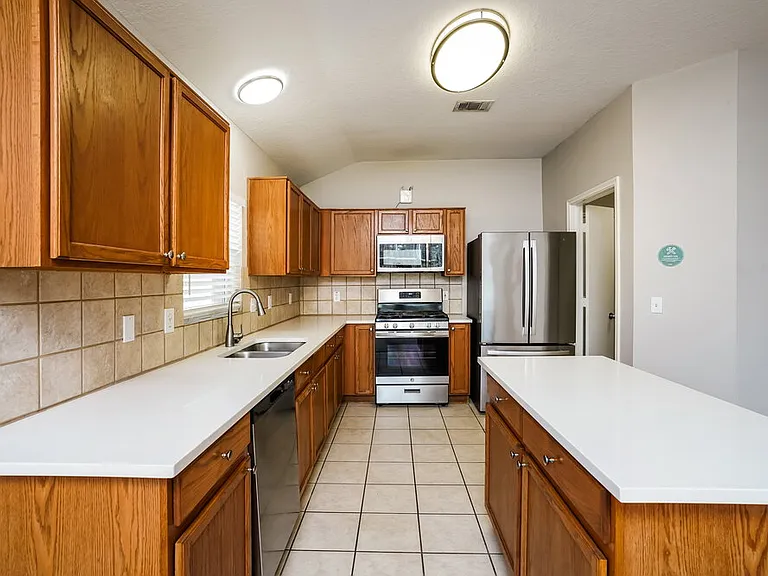 18331 Atasca Woods Trce — Photo 9