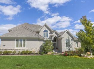 9645 Deer Run St, Lenexa, KS 66220