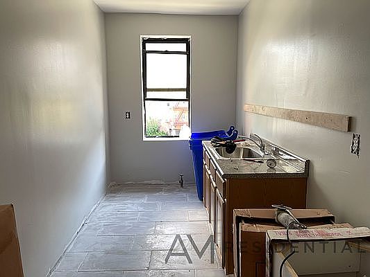 2nd image of 1850 Ocean Ave #34