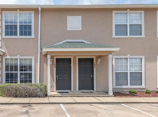 102 Starr Ave APT 182, Starkville, MS 39759