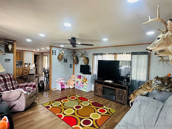 3rd image of 31567 E 725th Dr