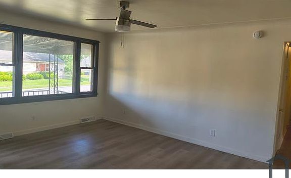 2nd image of 534 N Brockway Ave