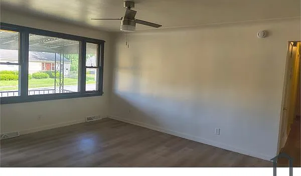 534 N Brockway Ave — Photo 2