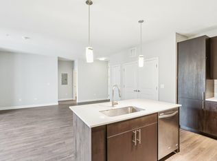Woodview Apartments, Deerfield, IL 60015