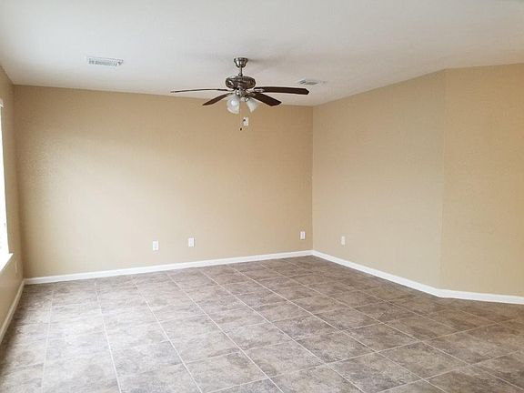 5th image of 2131 Whittier Dr