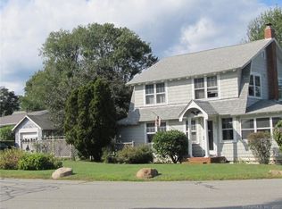 7 Bond St E, Niantic, CT 06357