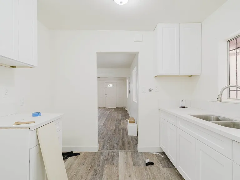 5257 Fountain Ave — Photo 9