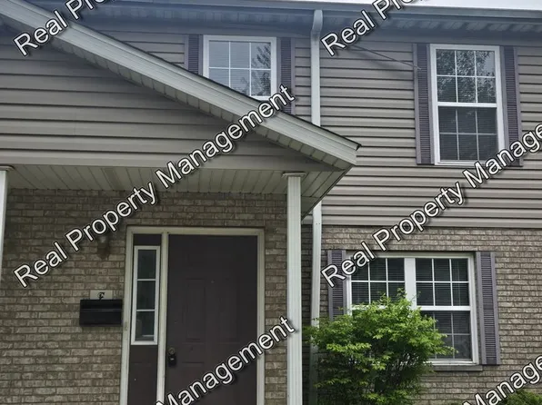 1710 Firestone Ln APT F, Valparaiso, IN 46383