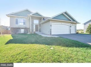 5208 Kalenda Ct NE, Albertville, MN 55301