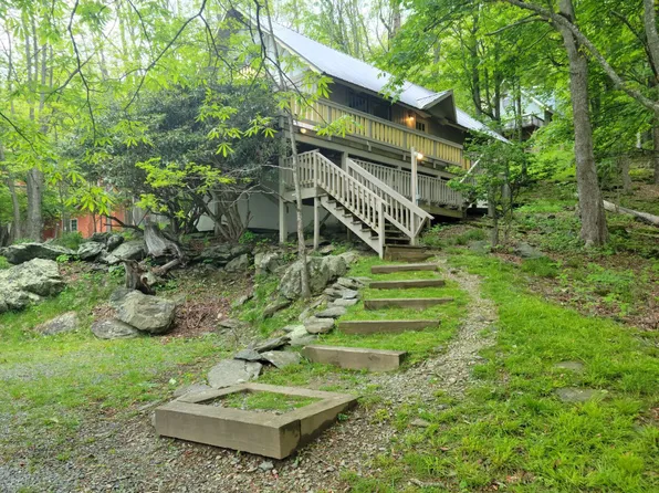 1552 Skyland Dr, Seven Devils, NC 28604