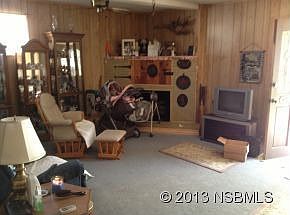 3rd image of 713 Phyllis Ave