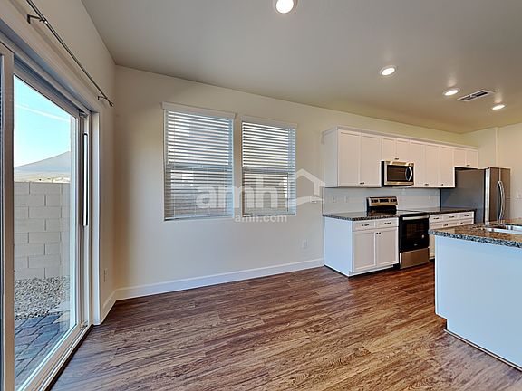 5th image of 4754 Tree Swing St