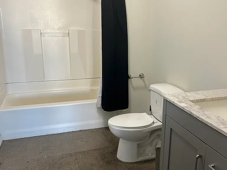 2404 Wilshire Blvd #9D — Photo 9