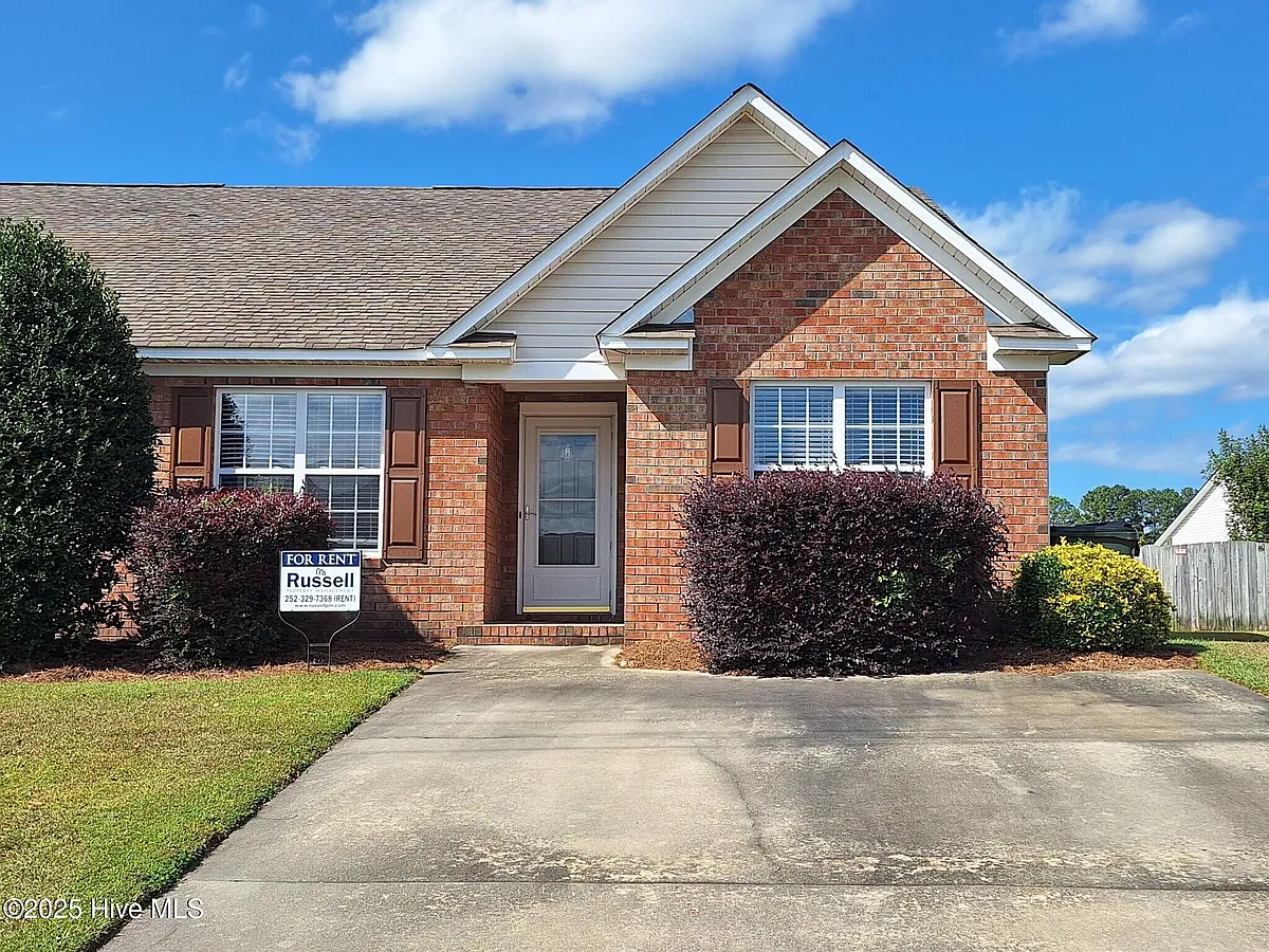 Building Photo - 2920 Jessica Dr #B
