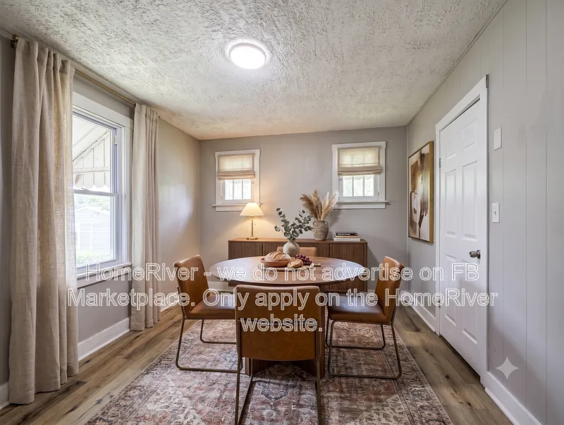 2 bed, 1.0 bath, 982 sqft, $1,450 — Photo 3
