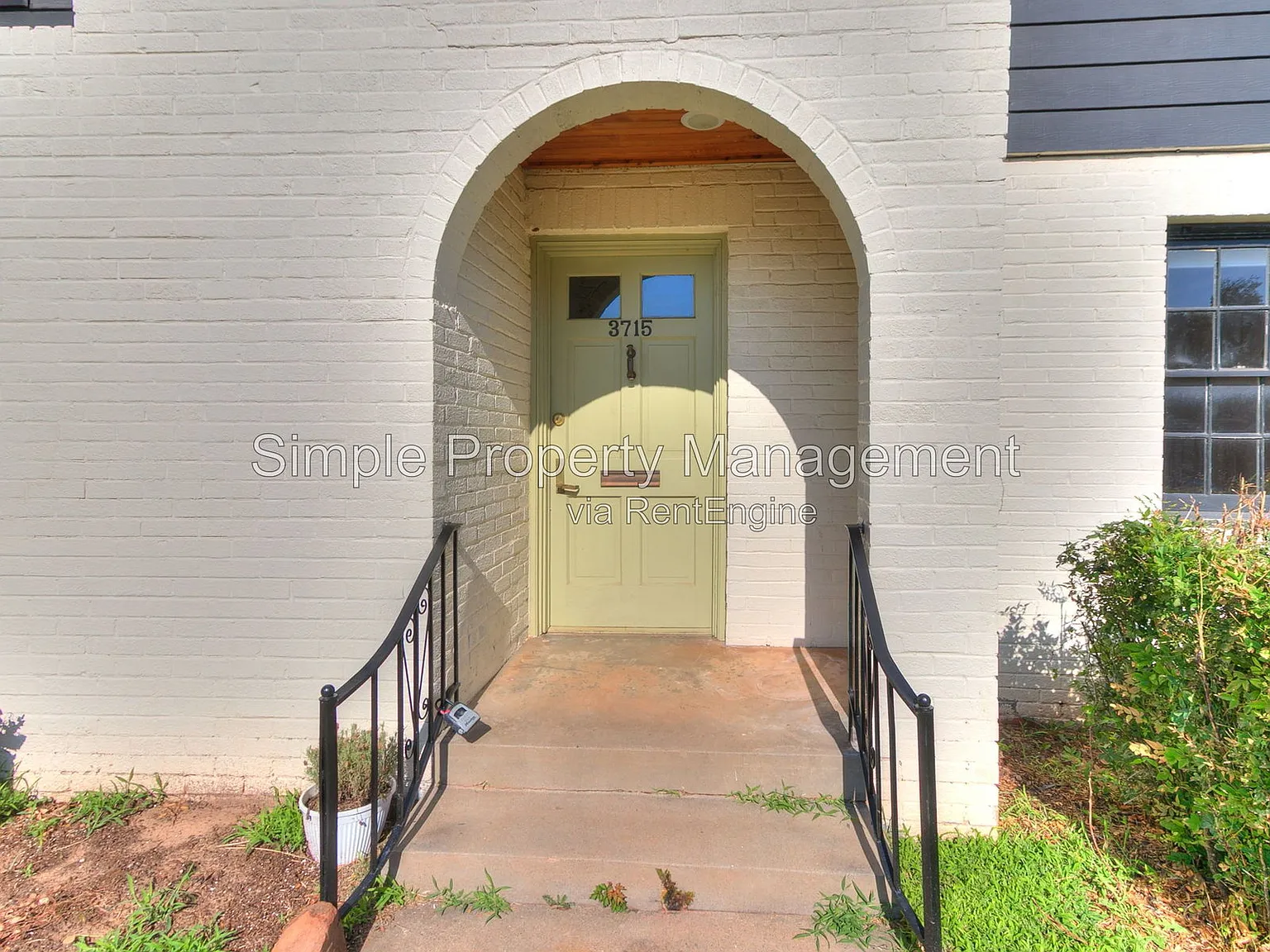 1 bed, 1.0 bath, 900 sqft, $1,150 — Photo 2