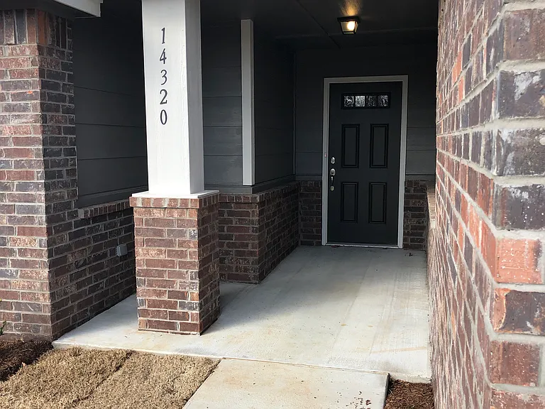 14320 S New Haven Ave — Photo 2