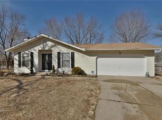 8 Marianne Ct, Saint Peters, MO