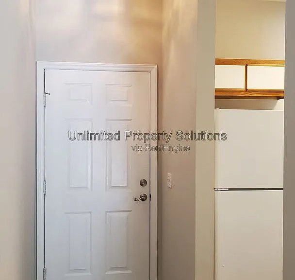 733 Bragg Dr #C — Photo 4