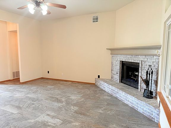 4th image of 700 Eastview Dr