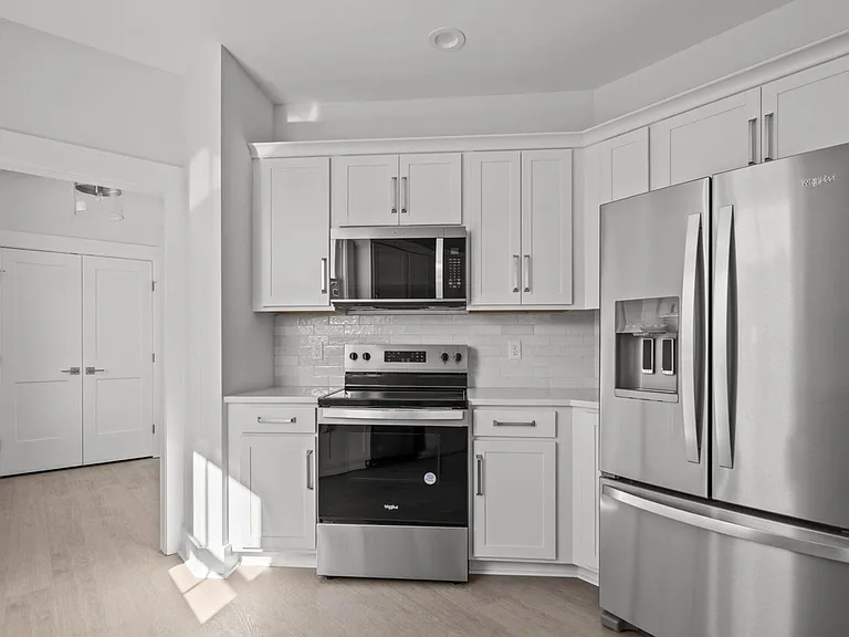 4772 Yellowood Dr — Photo 10
