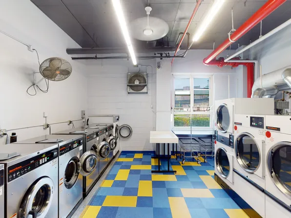 2928 West Fifth Street image 18 of 22