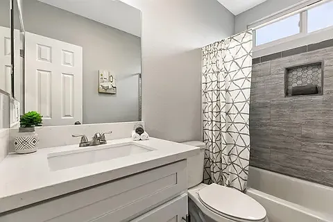 3519 Van Dyke Ave #4 — Photo 6