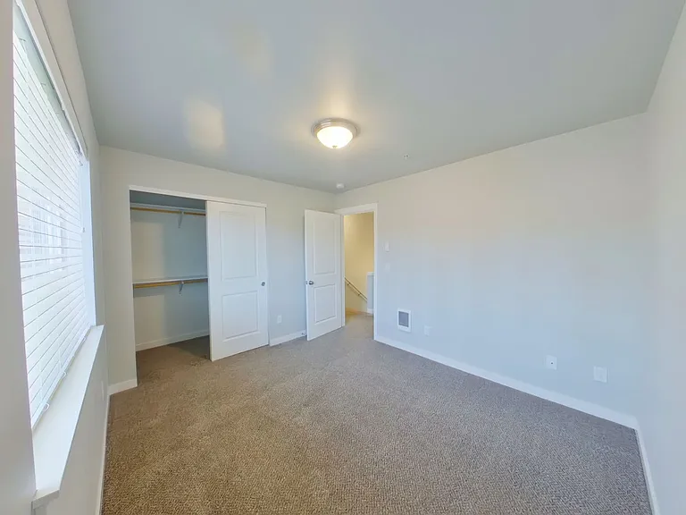 95 N Polk St — Photo 14