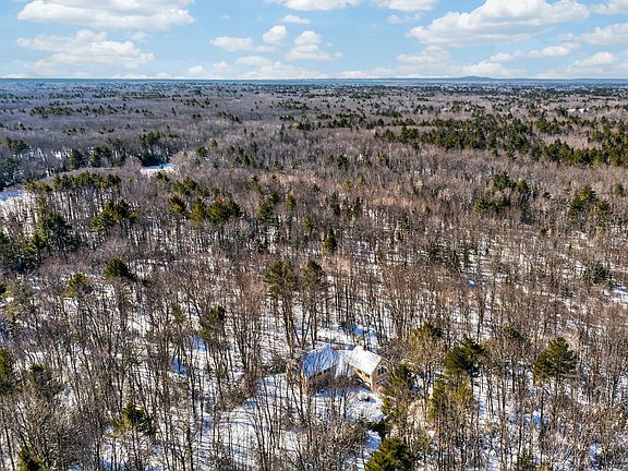 4th image of 8 Tyler Brook Road