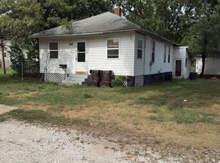 717 Railroad St, Beardstown, IL 62618