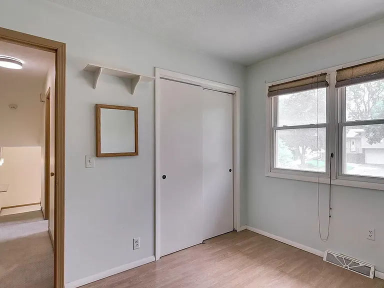 6616 S 151st St — Photo 11
