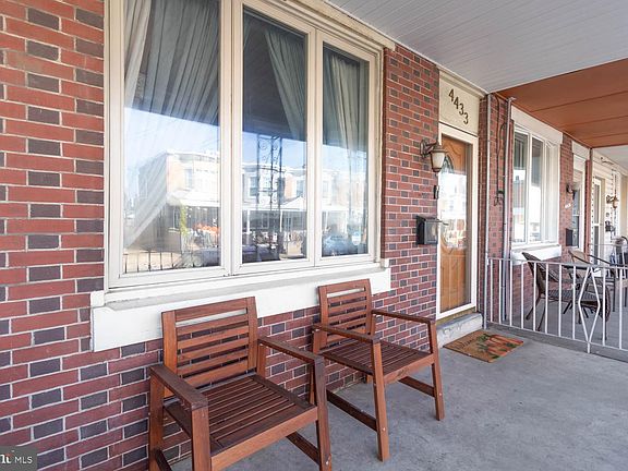 4th image of 4433 Richmond St