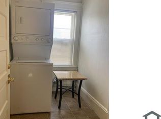 1124 E 68th St APT 2, Cleveland, OH 44103