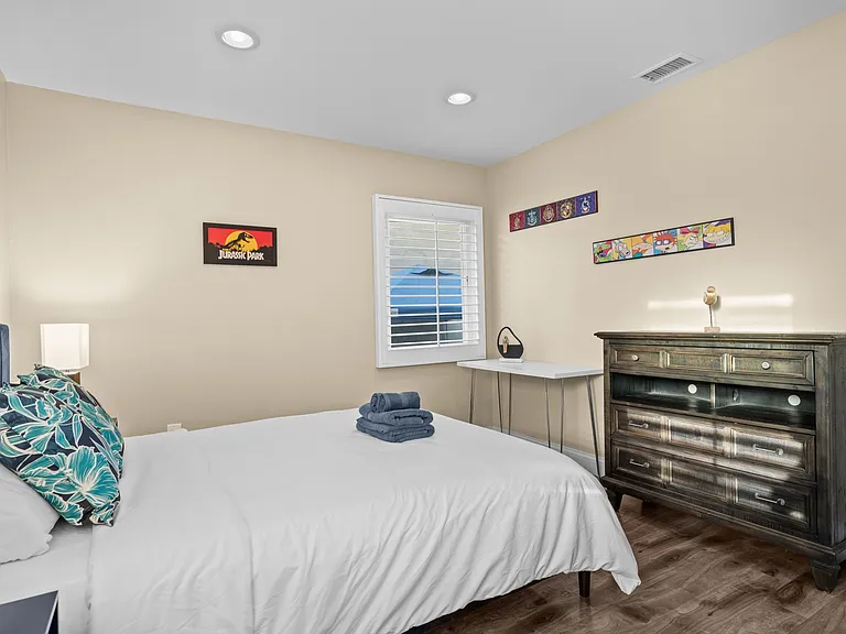 5633 Lenore Ave — Photo 7