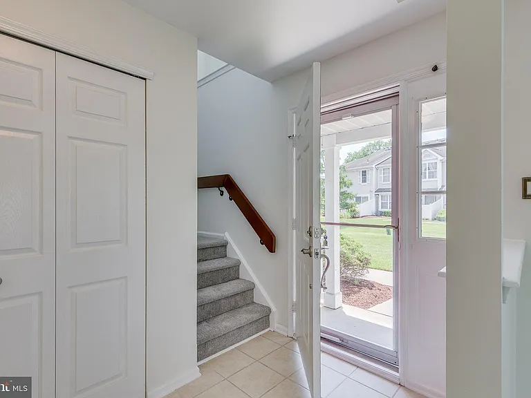 3704 Fenwick Ln — Photo 5