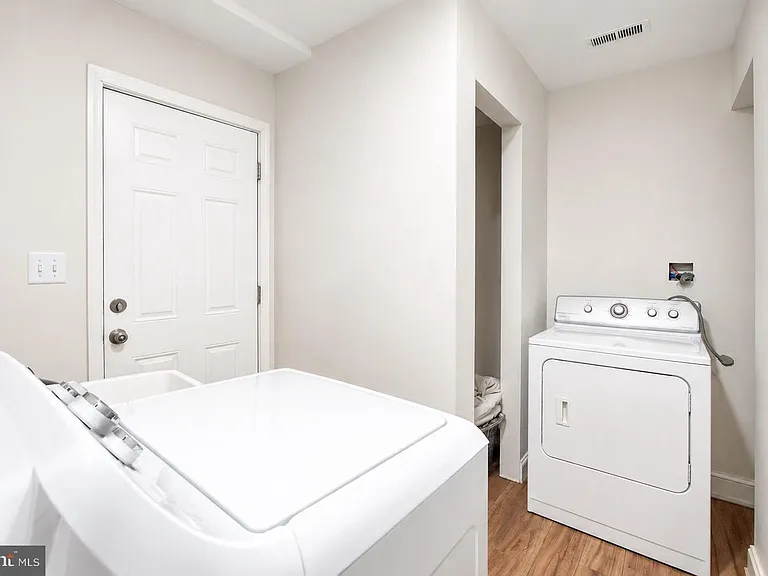 2851 Robinson Pl SE — Photo 28