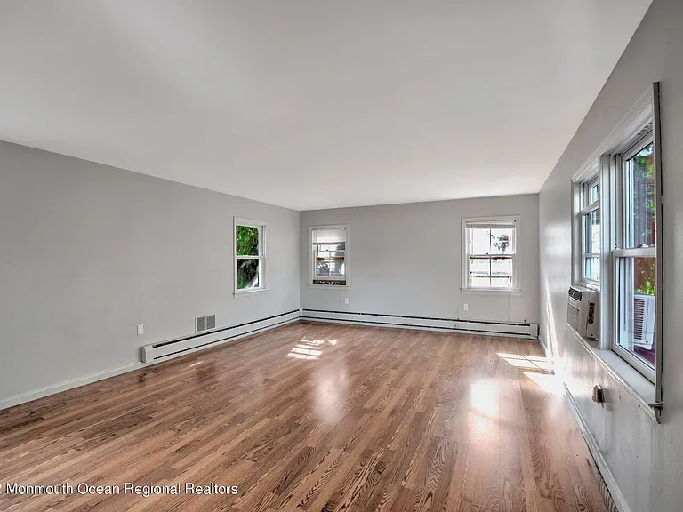 284 Millstone Rd — Photo 27