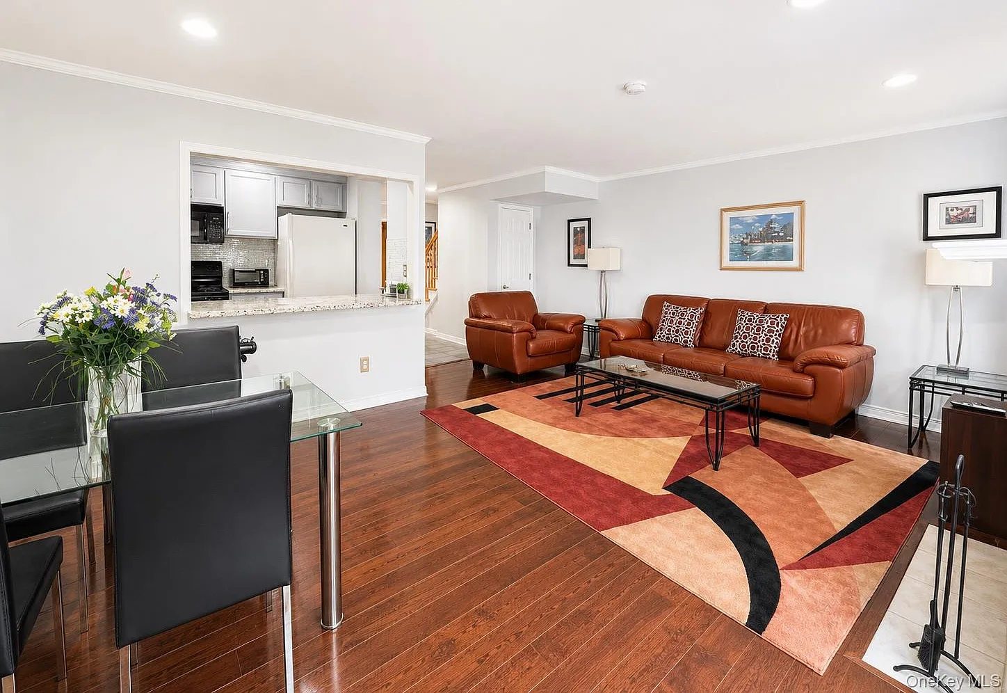 2 bed, 2.5 bath, 1400 sqft, $3,500 — Photo 2