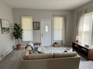 741 Lebanon St APT 2, Aurora, IL 60505