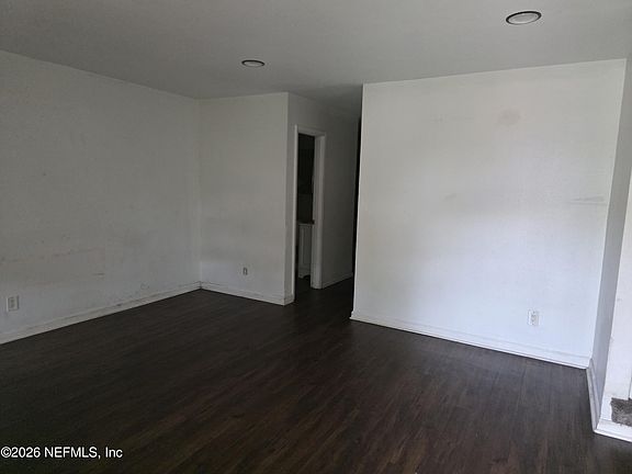 3rd image of 7229 KEN KNIGHT Drive E