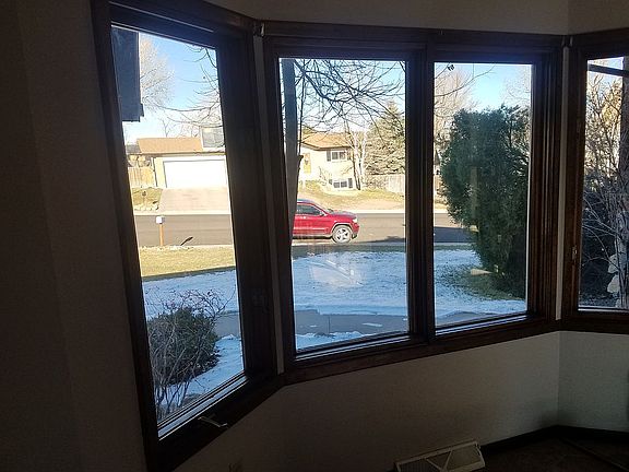 Bay windows in kitchen