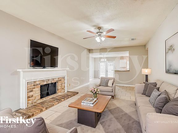 4th image of 17914 Holly Forest Dr