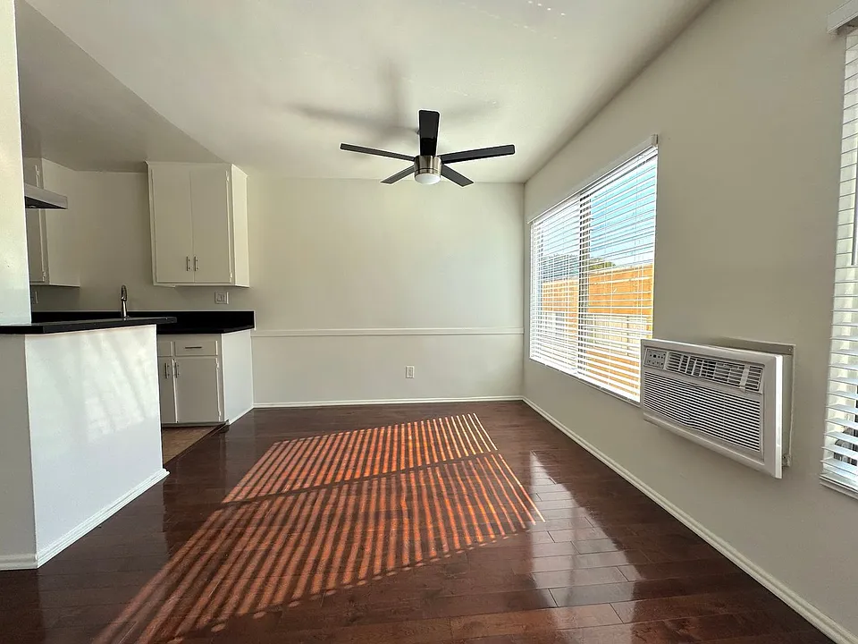1159 N Curson Ave #11